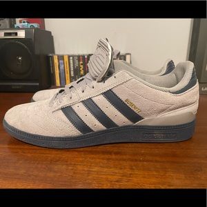 Adidas Busenitz men’s size 10. Barely worn. Grey/Navy blue.